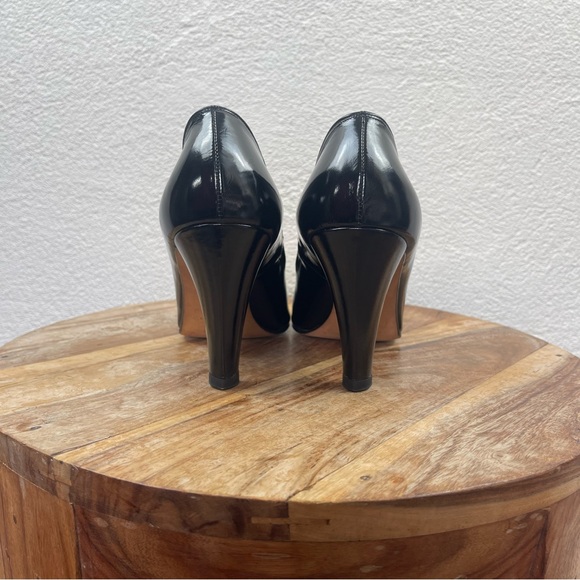 Vintage l 70s 7M YSL Paris Tailored Black Patent Leather Gold Chain Buckle Heels - Picture 4 of 15